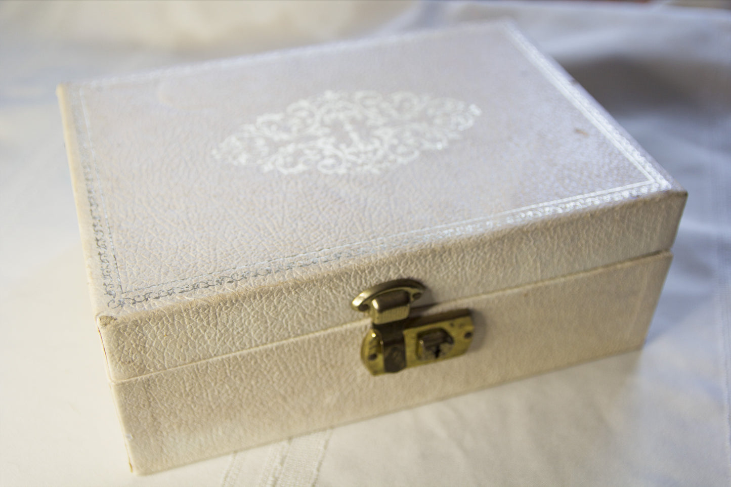 The Lovers Vintage Jewelry Gift Box