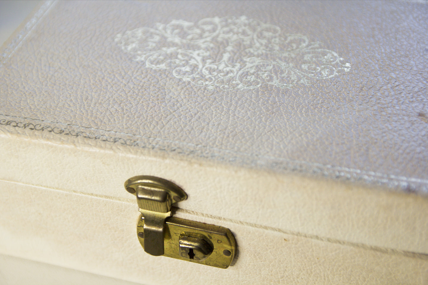 The Lovers Vintage Jewelry Gift Box