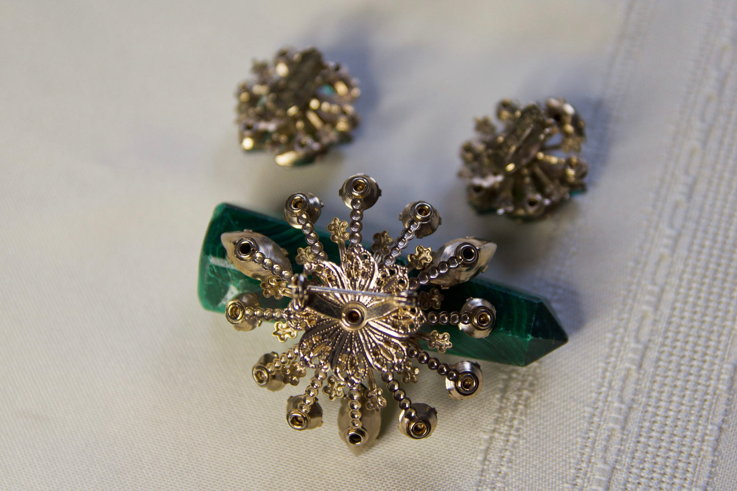 Green Vintage Crystal Brooch & Earring Set