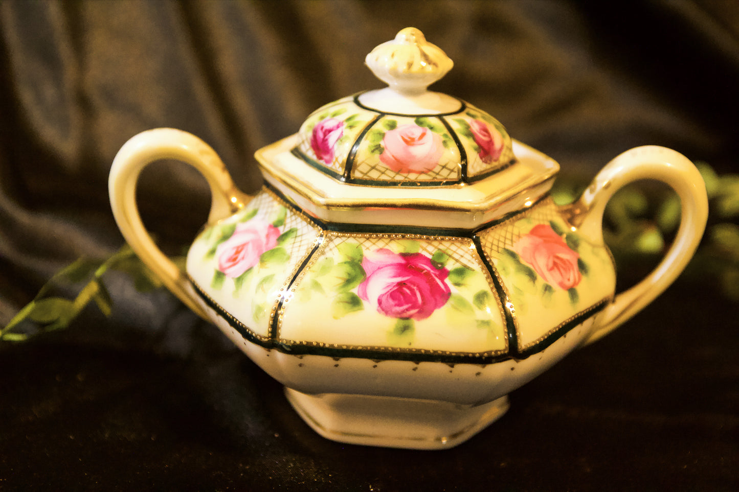 Vintage Rose Teapot and Creamer Tea Set