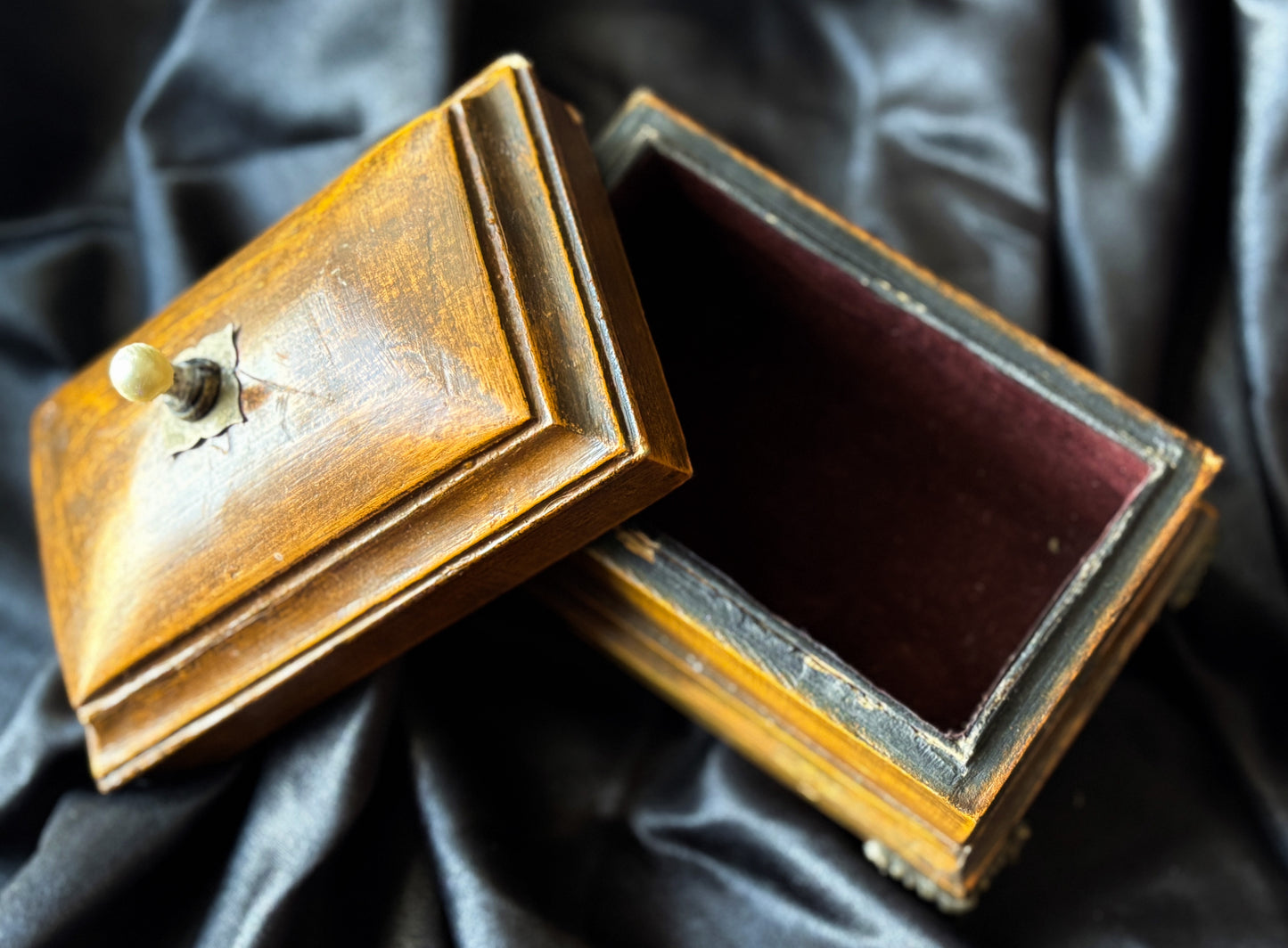 Vintage Valentine Jewelry Box Set- Pearl Necklace, Cameo Earrings