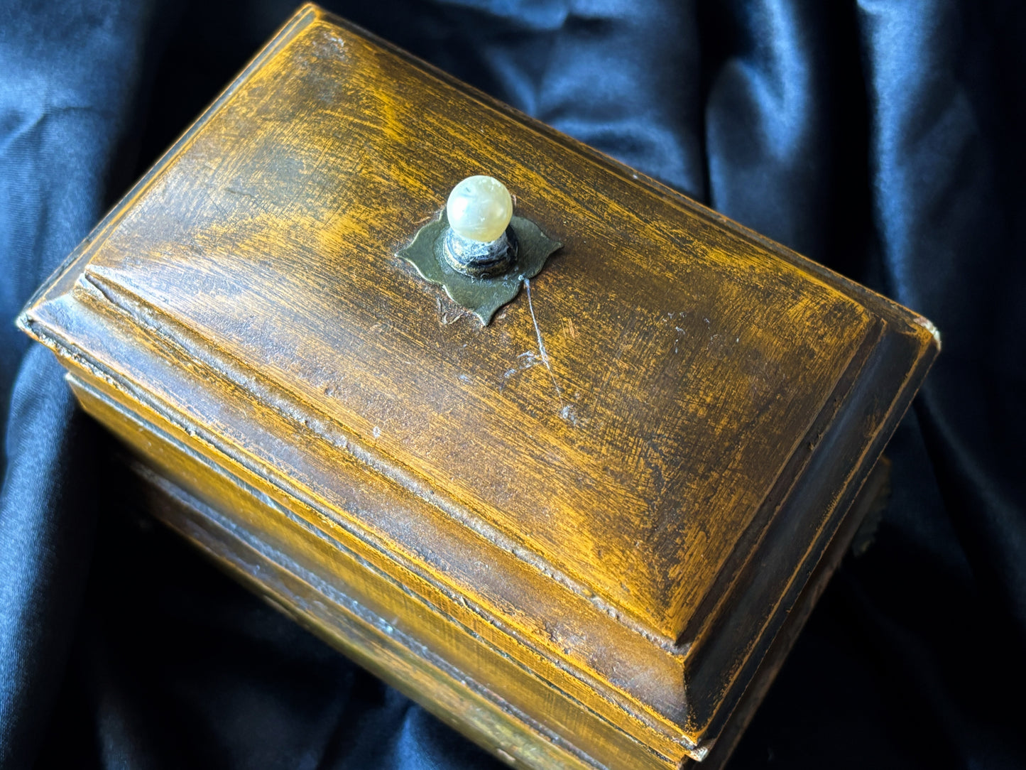 Vintage Valentine Jewelry Box Set- Pearl Necklace, Cameo Earrings