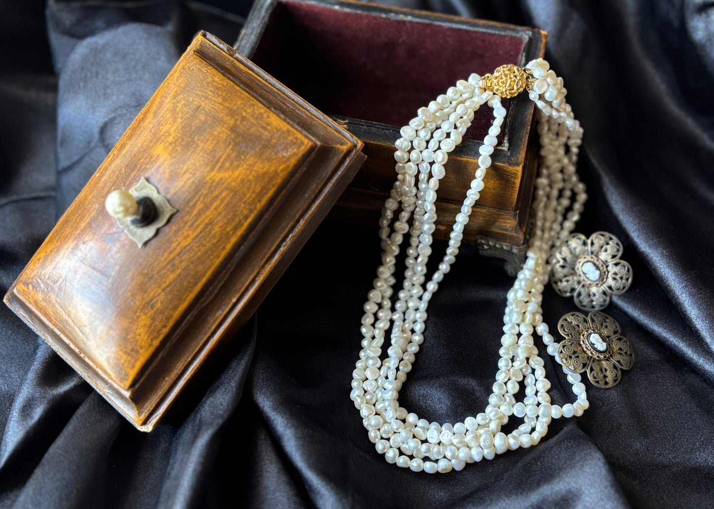 Vintage Valentine Jewelry Box Set- Pearl Necklace, Cameo Earrings