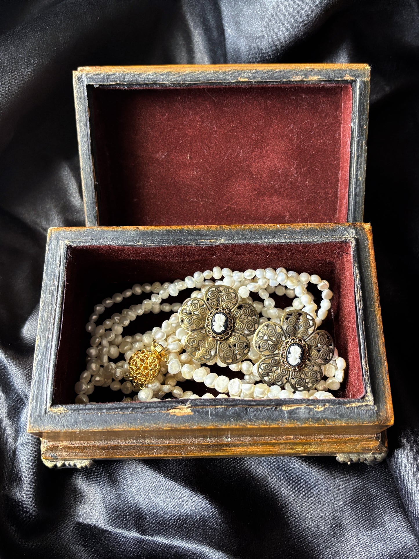Vintage Valentine Jewelry Box Set- Pearl Necklace, Cameo Earrings