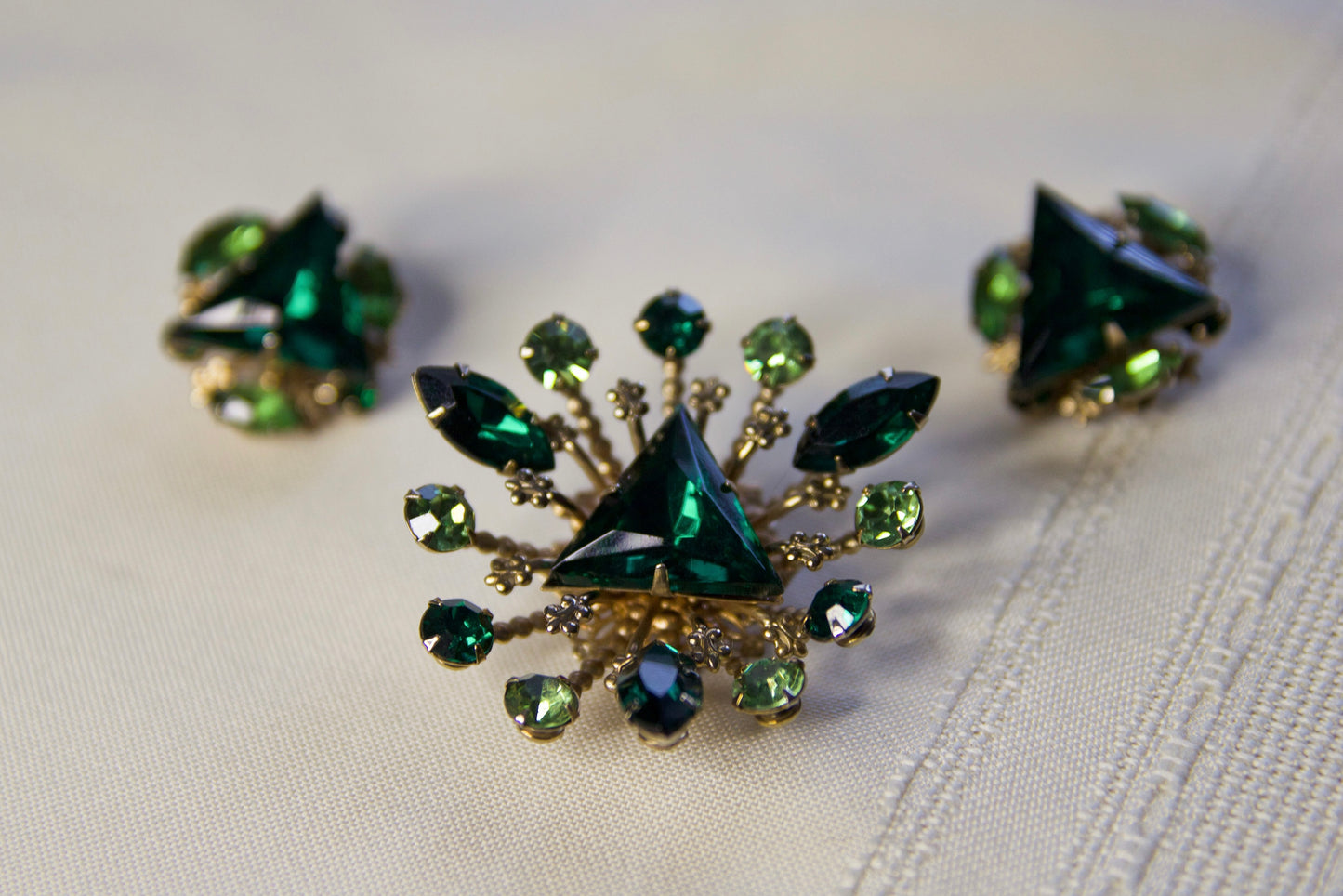 Green Vintage Crystal Brooch & Earring Set
