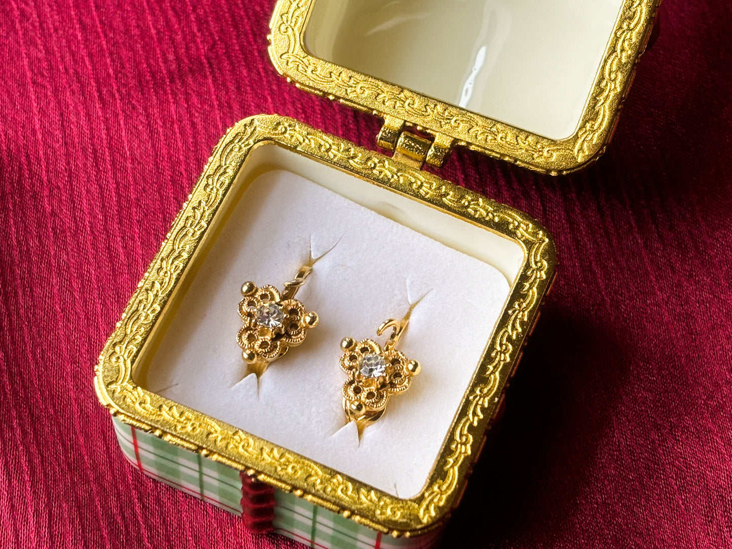 Christmas Present Jewelry Box & Gold Crystal Earrings Set