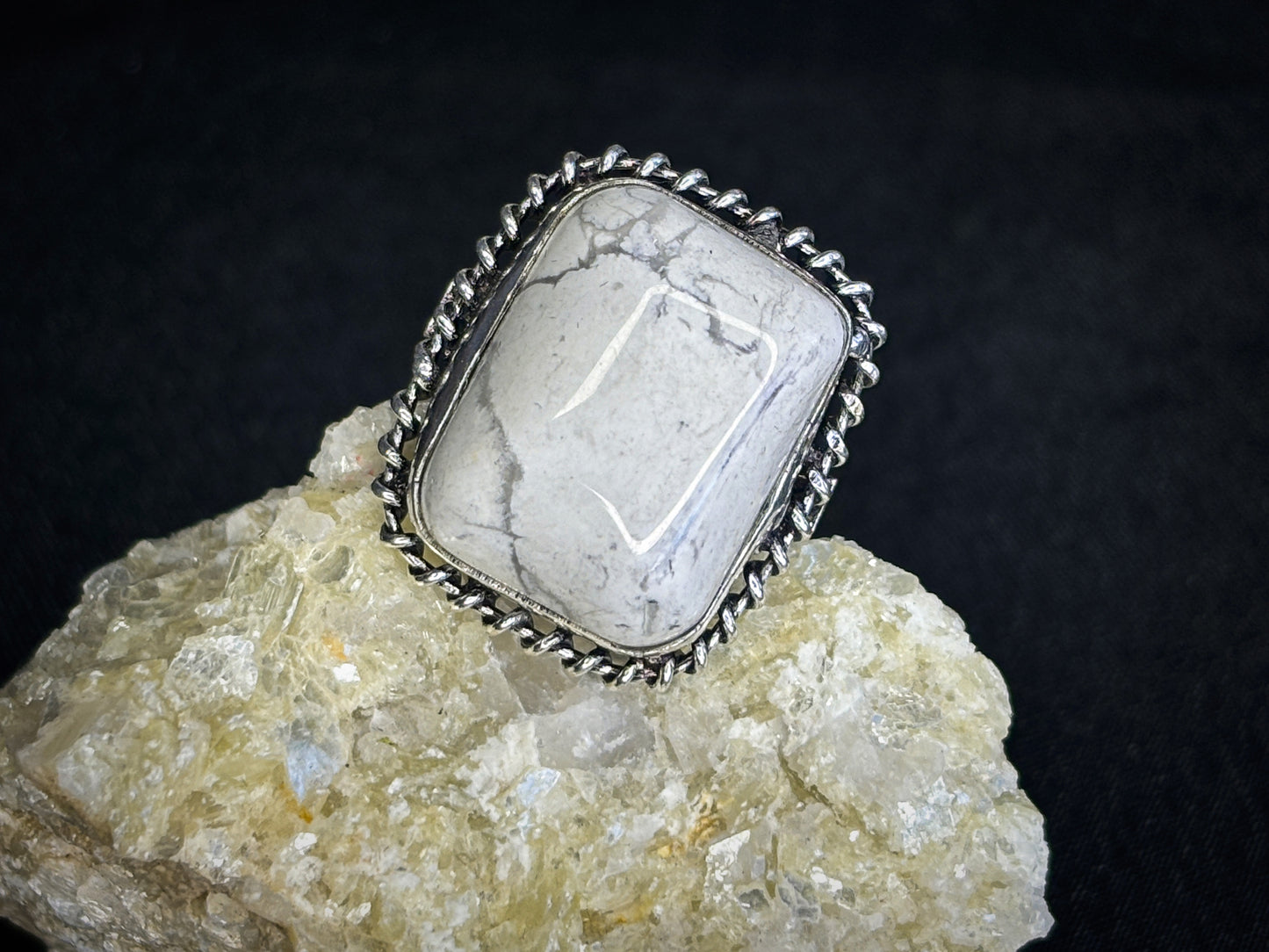 Howlite Sterling Silver Crystal Ring, Size 7.5