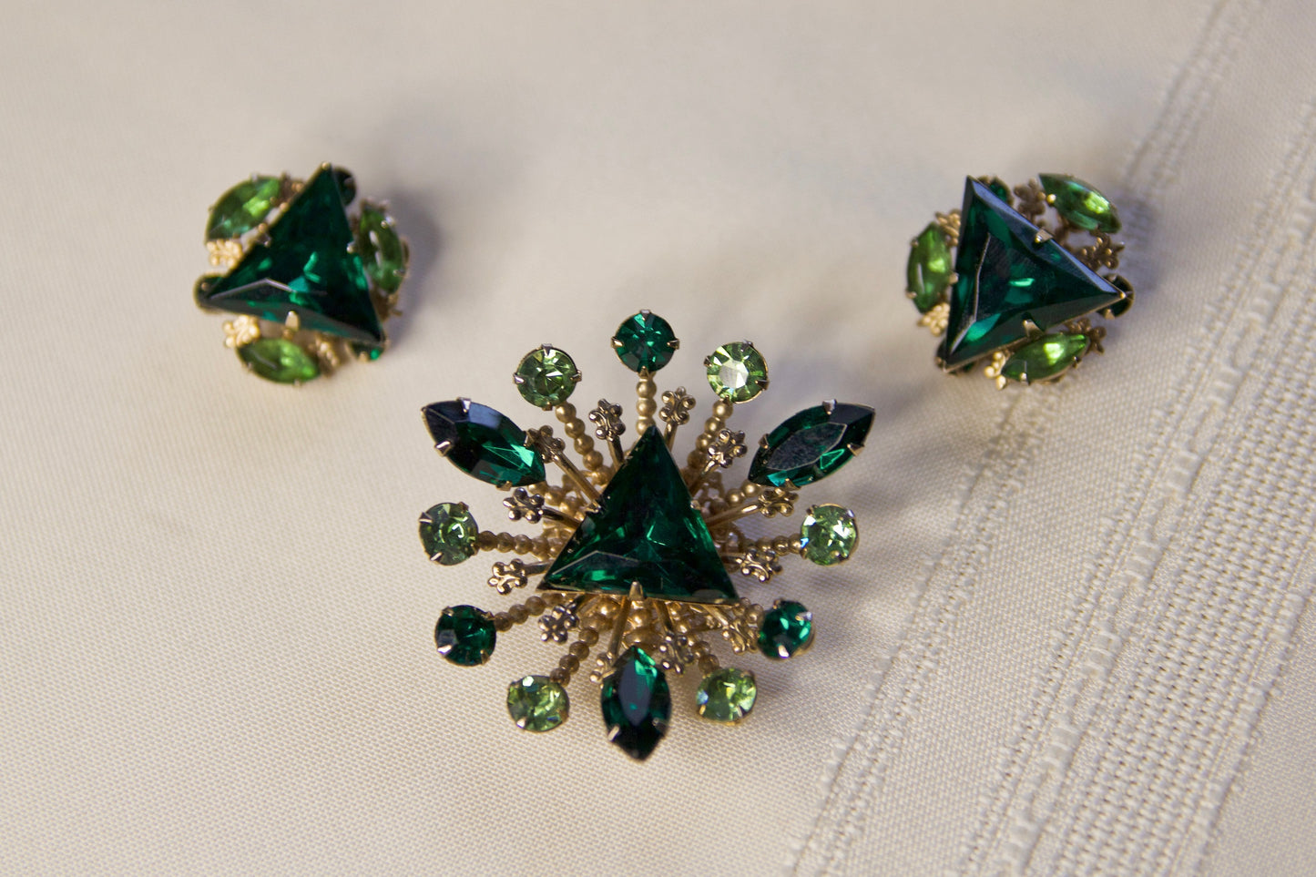Green Vintage Crystal Brooch & Earring Set